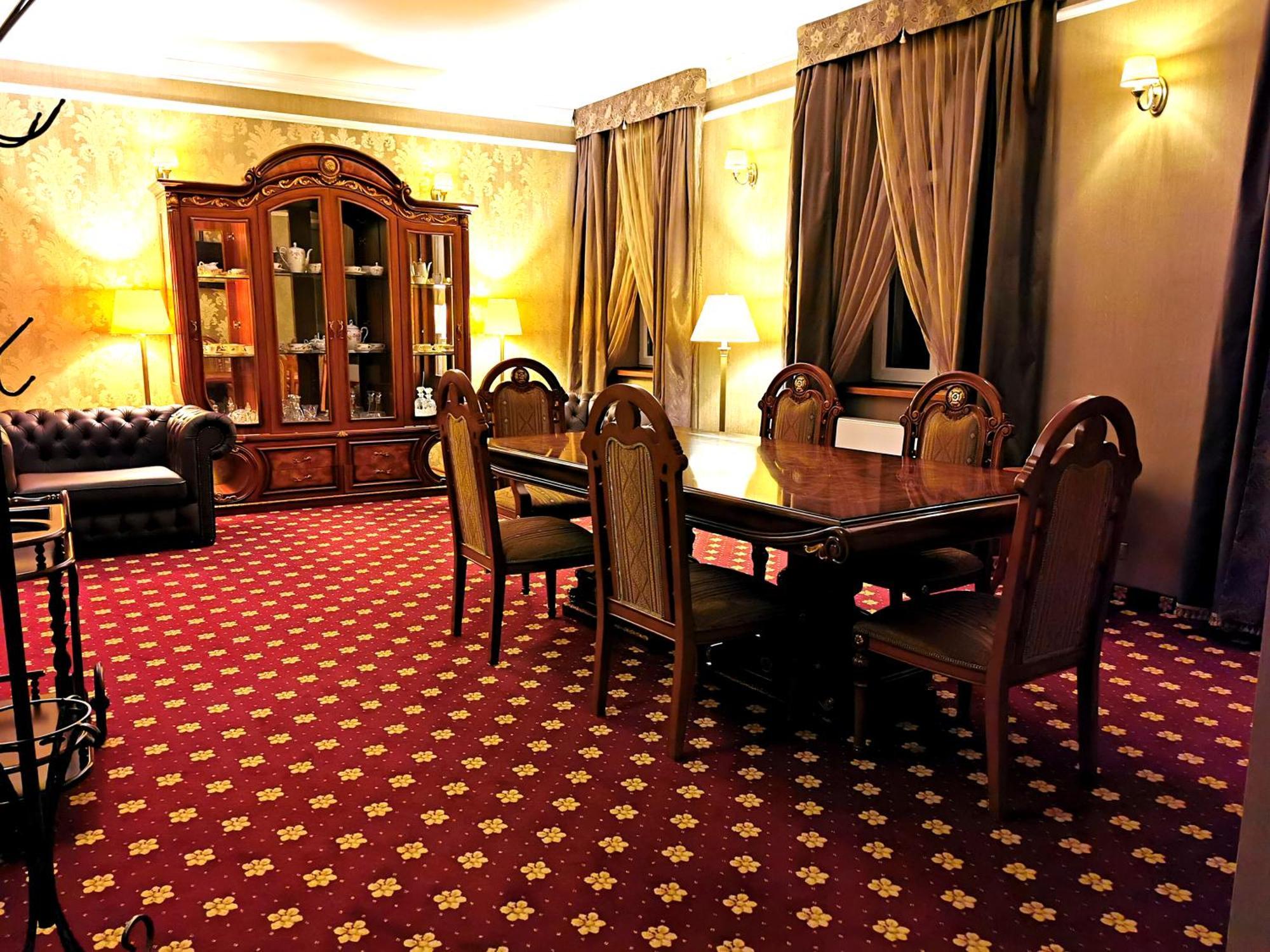 Komoda Club Residence Kalisz Habitación foto